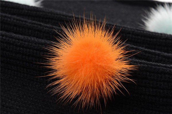 Μοντέρνο χειμερινό γυναικείο πουλόβερ σε μαύρο χρώμα