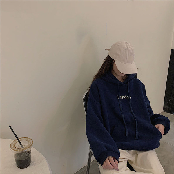 Női alkalmi pulóver rózsaszín és kék színben, nyakkendővel