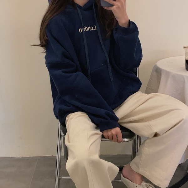 Női alkalmi pulóver rózsaszín és kék színben, nyakkendővel