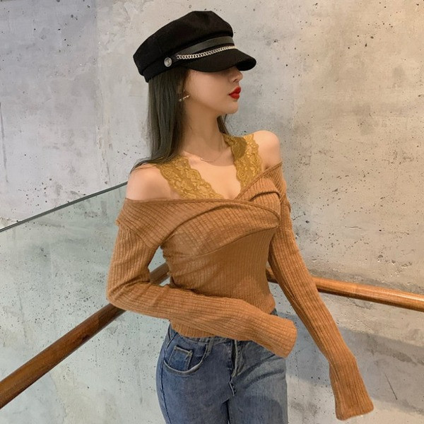 Γυναικεία μπλούζα με μακρύ μανίκι με ιμάντες ώμου δαντέλας