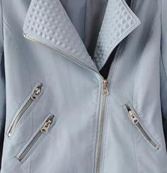 Női kabát öko bőrből, spitz nyakkivágással - többféle színben