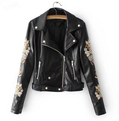 Női bőrdzseki színes fekete, szürke és piros hímzéssel