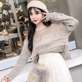 Széles pulóver vékony kötött szürke színben