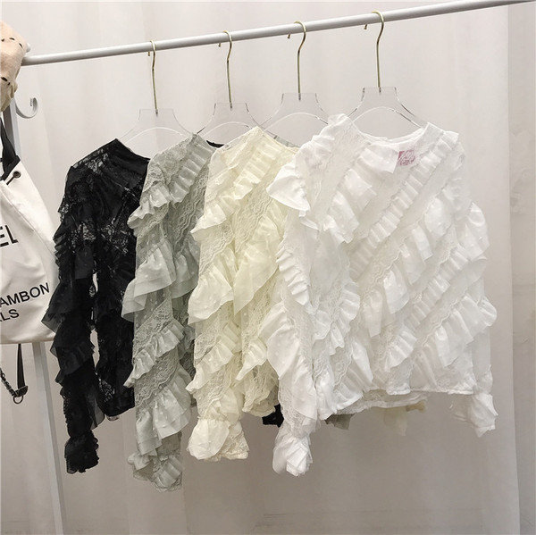 Νέο μοντέλο γυναικεία μπλούζααπό  δαντέλα με τούλι με στρογγυλη λαιμόκοψη σε διάφορα χρώματα