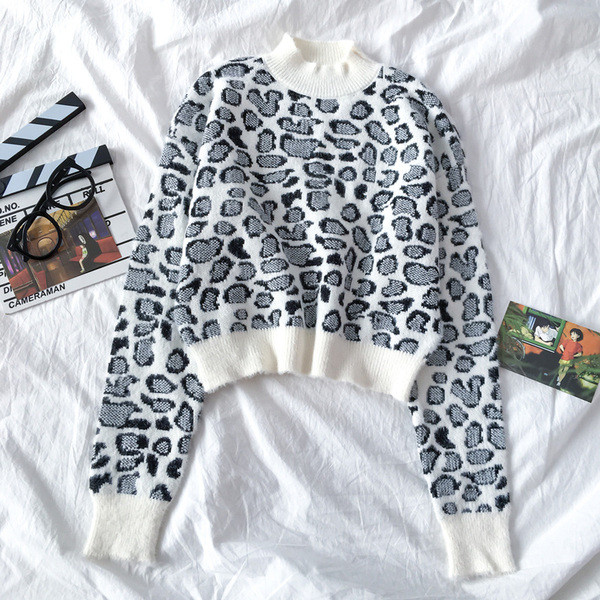 Μοντέρνο γυναικείο πουλόβερ με λεοπάρ τύπωμα σε τρία χρώματα