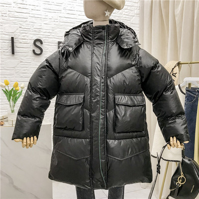 Női téli kabát kapucnival, zsebekkel és cipzárral több színben