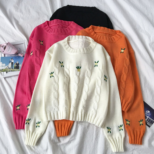 Μοντέρνο γυναικείο πουλόβερ  μοντέλο σε τέσσερα χρώματα με οβάλ ντεκολτέ