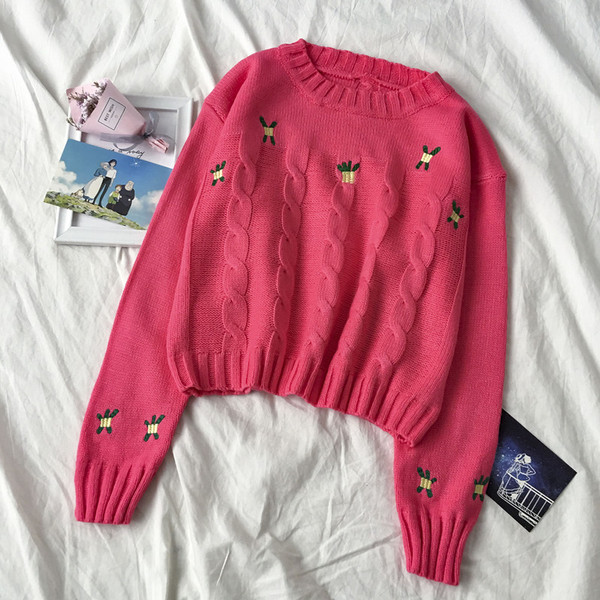 Μοντέρνο γυναικείο πουλόβερ  μοντέλο σε τέσσερα χρώματα με οβάλ ντεκολτέ