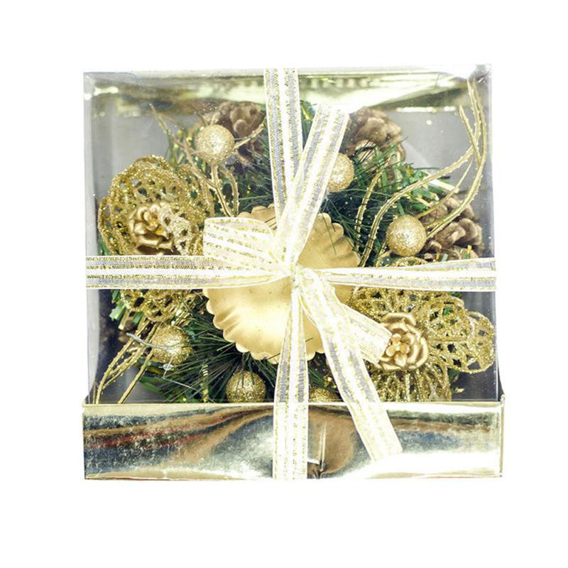 Χριστουγεννιάτικο κηροπήγιο σε κυκλικό σχήμα σε κόκκινο και χρυσό