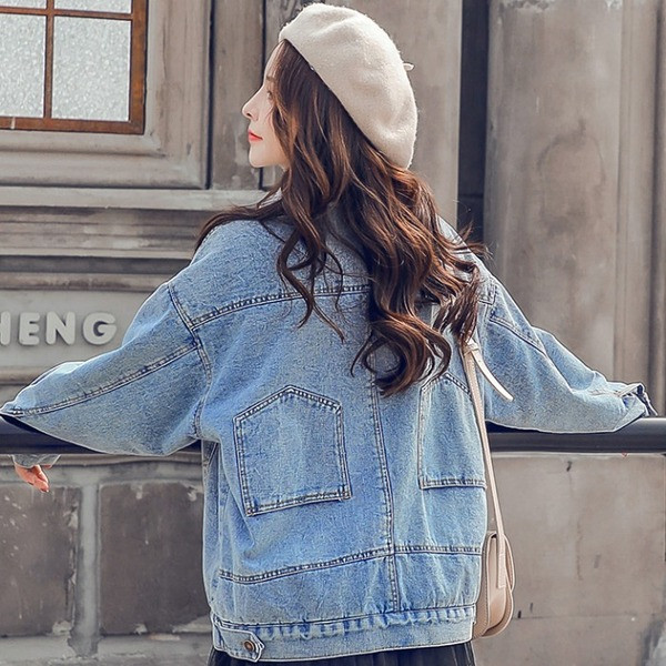 Μοντέρνο μπουφάν τζην με ζεστή επένδυση σε μπλε χρώμα