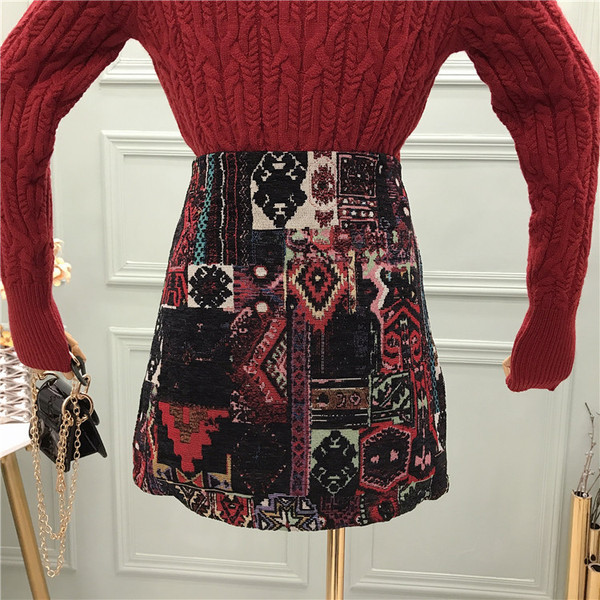 Színes női szoknya magas derékkal, három színben