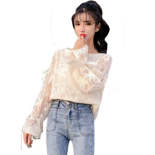 Női csipkeblúz ujjkötővel