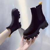 Γυναικείες μπότες από βελούδο για το φθινόπωρο-χειμώνα σε μαύρο μοβ χρώμα