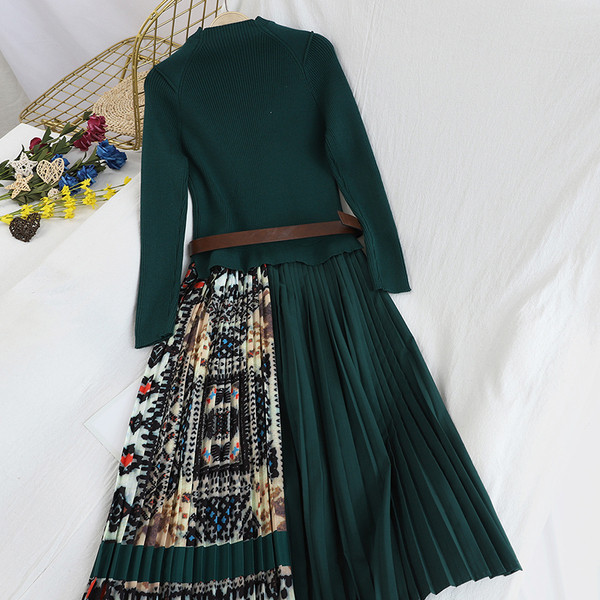 Modern női ruha több színben övvel és hosszú ujjal