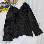 Modern női bársony blúz fekete színben, V-nyakkal