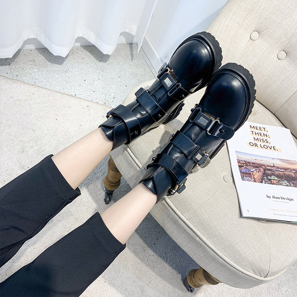 Aktuális női eko bőr csizma télre is