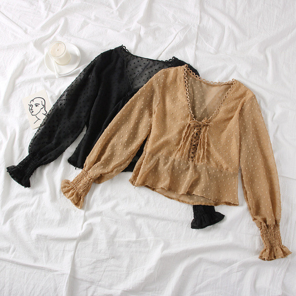 Új modell női sifon blúz spitz nyakkivágással és több színben megkötővel