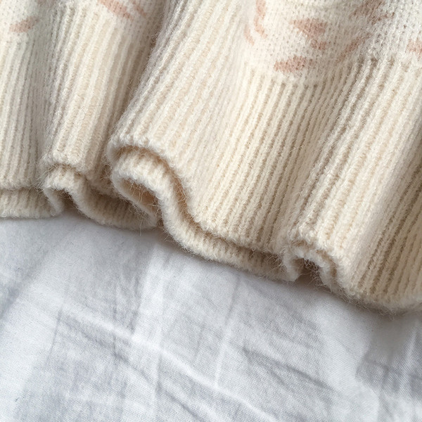 Lezser női pulóver széles modell három színben, ovális nyakkivágással