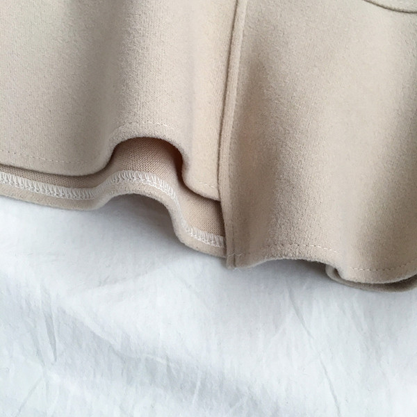 Női szoknya szabású modell három színben, magas derékkal