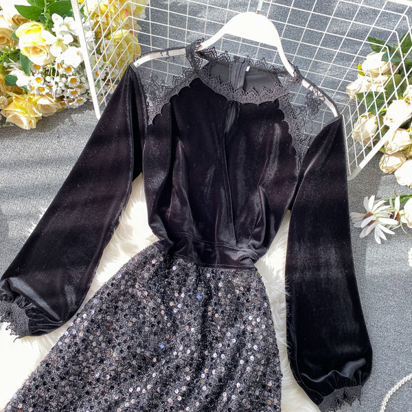 Rochie de dama din catifea cu paiete in negru