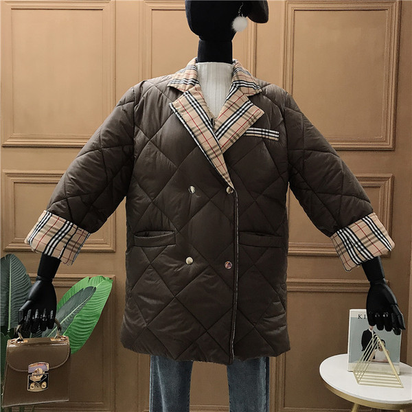 Geaca de dama model nou cu maneci 7/8 si nasturi in bej, negru si maro