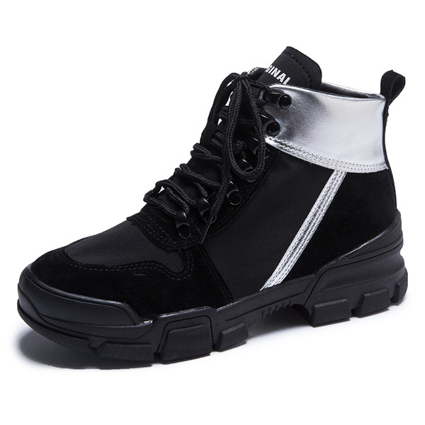 Női sport- és alkalmi tornacipő bézs és fekete színben