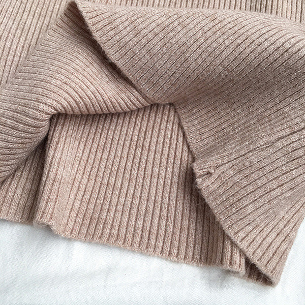 Bluza de dama in mai multe culori cu guler inalt si maneci lungi