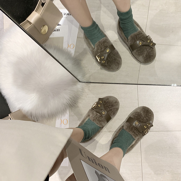 Női pehelycipő puha béléssel, fekete és bézs színben