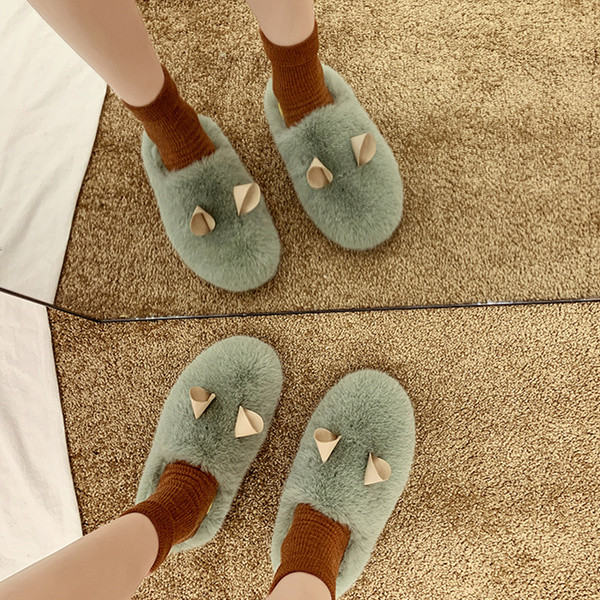 Női téli papucs lapos talppal, 3D elemmel több színben