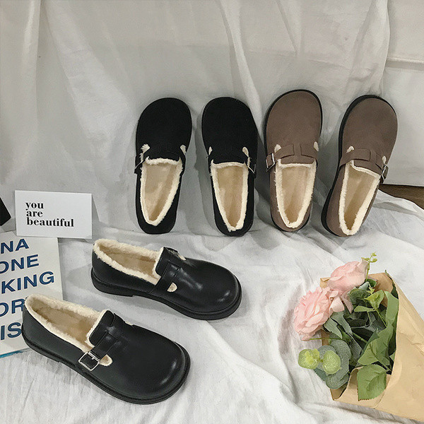 Papuci dama toamna-iarna cu captuseala moale si talpa plata