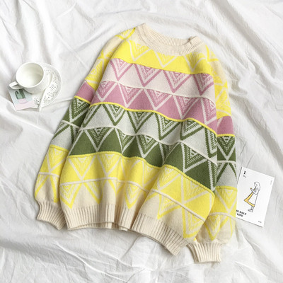 Színes női pulóver három színben, ovális nyakkivágással