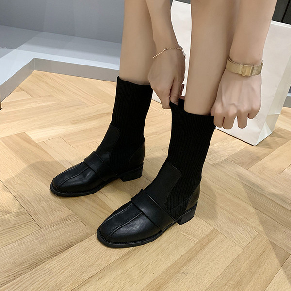 Női csizma típusú zokni eko bőrből és textilből fekete színben