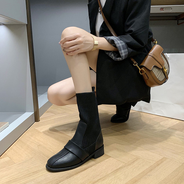 Női csizma típusú zokni eko bőrből és textilből fekete színben