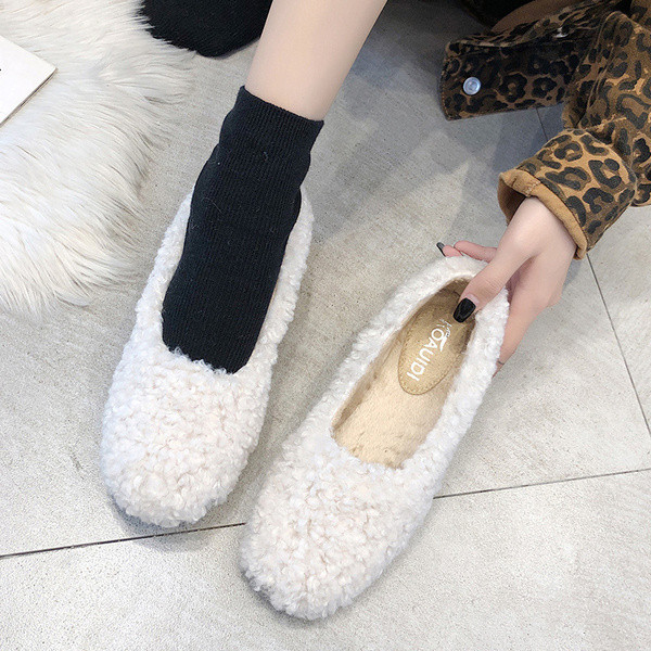 Női őszi pehelycipő sarokkal, fehér, fekete és rózsaszín