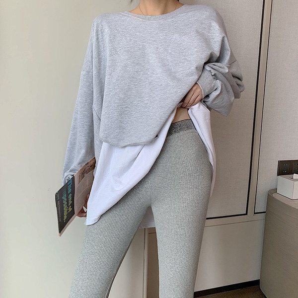 Ежедневен дамски клин в три цвята с лъскав ефект и висока талия