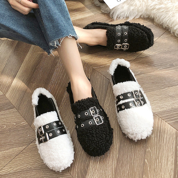 Női pehelycipő télre fekete-fehér színben