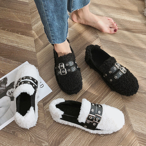Női pehelycipő télre fekete-fehér színben