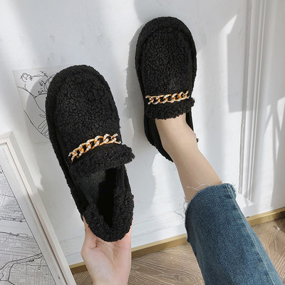 Női pehelycipő fém elemmel, fekete és bézs színben