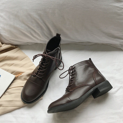 Női alkalmi csizma fűzős barna és fekete színben, öko bőrből