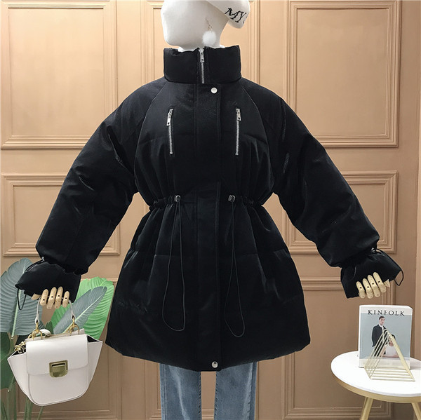 Geaca de iarna de dama cu guler polo inalt si fermoar in alb si negru