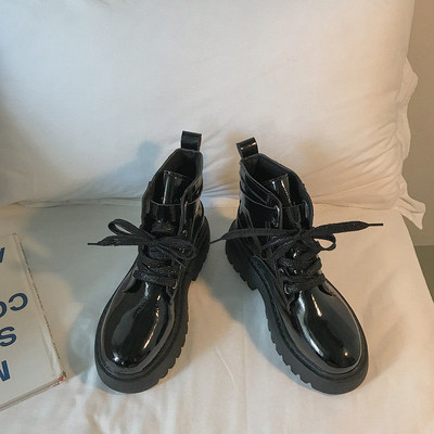 Alkalmi csizma durva talppal, bézs, szürke és fekete színben