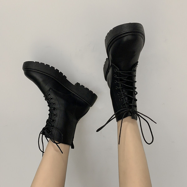 Cizme de dama cu talpa cubaneza aspra din piele ecologica