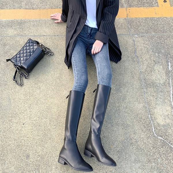 Cizme până la genunchi din piele ecologică de culoare neagră cu toc mic