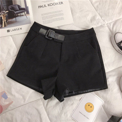 Magas derekú női rövidnadrág új modellje, több színben - retro stílusban