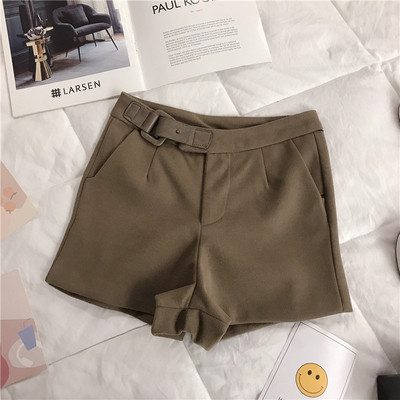 Magas derekú női rövidnadrág új modellje, több színben - retro stílusban