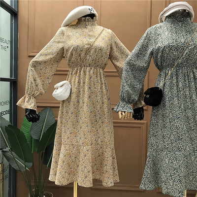 Rochie de dama model decupata cu nasturi si guler polo in mai multe culori