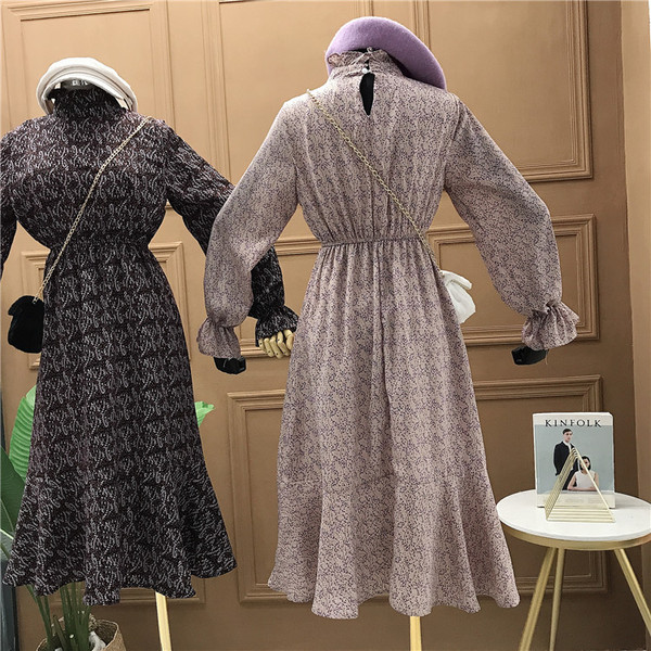 Rochie de dama model decupata cu nasturi si guler polo in mai multe culori