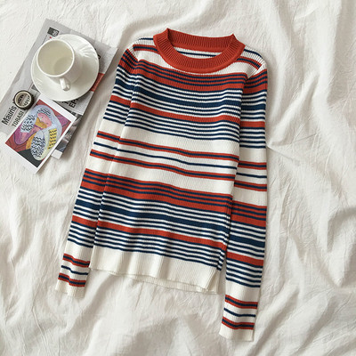 Csíkos női pulóver két színben, ovális nyakkivágással és hosszú ujjal