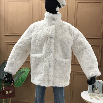 Дамско пухено палто с копчета и джобове в бял,розов и бежов цвят