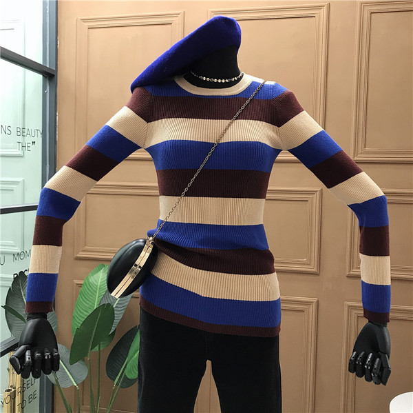 Pulover de dama in dungi cu decolteu rotund - in roz si albastru